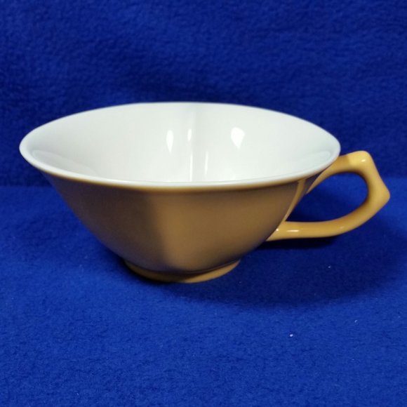 Vintage Mary Kay Yellow Heart Shaped Tea Cup and Saucer 1980's Consultant Gift - Picture 7 of 10